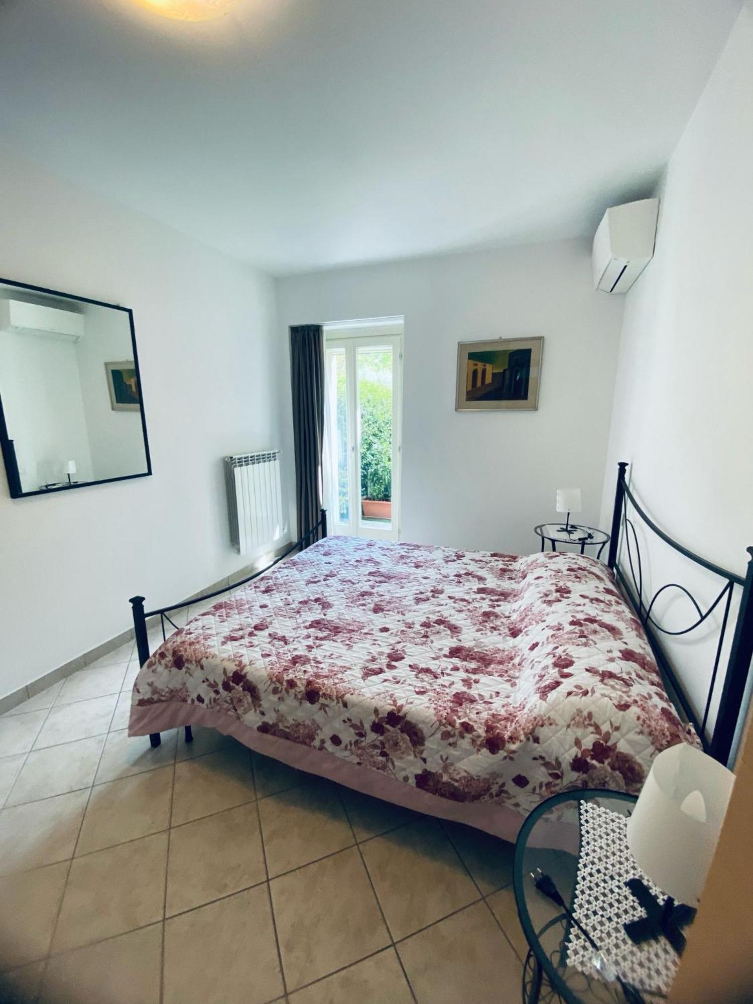 Alma Apartment Sirmione Quarto foto